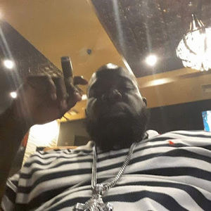 Meet your Posher, Larry